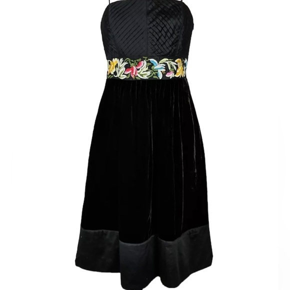 Floreat enchanted floral embroidered black strapless dress for Anthro - Picture 2 of 7